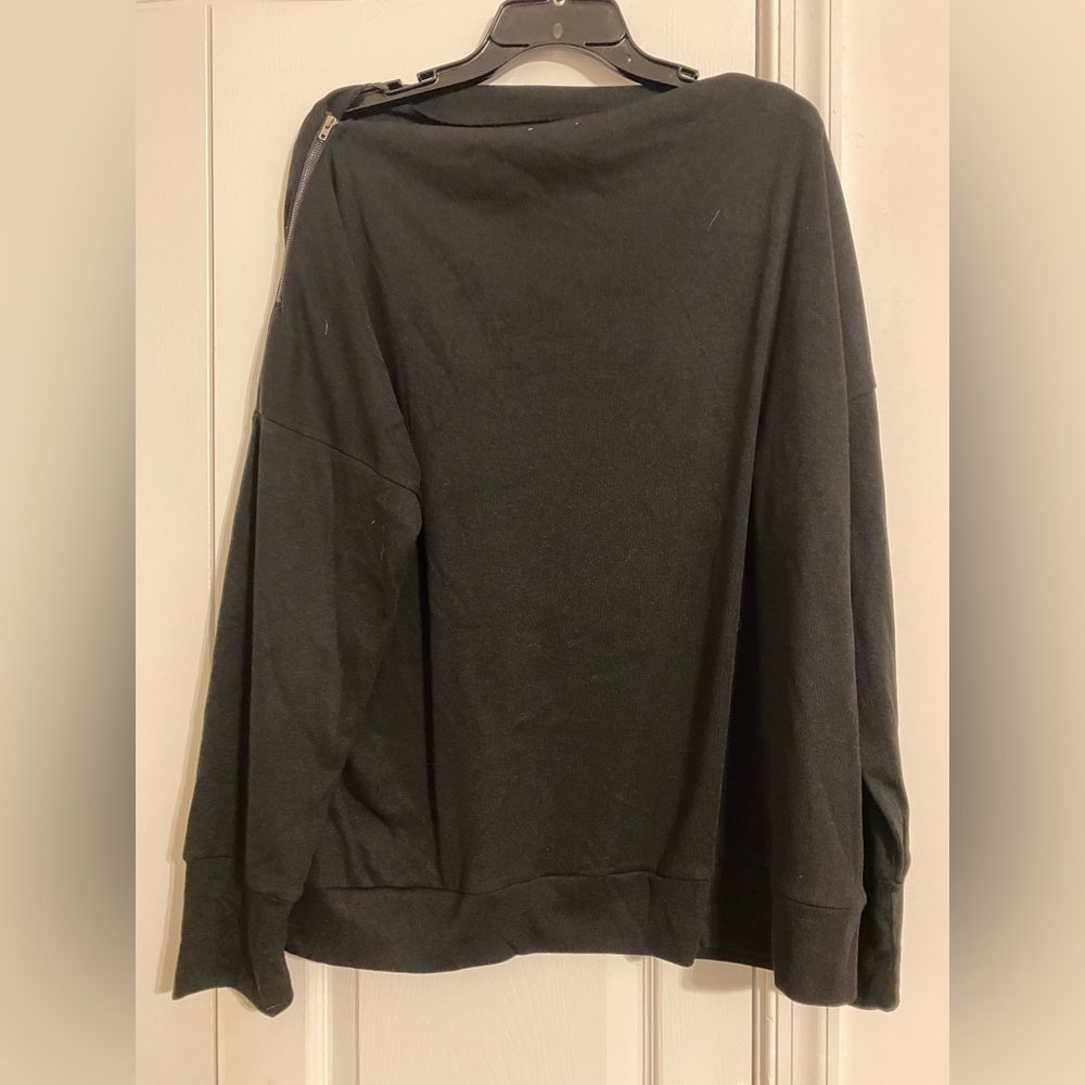 Off the shoulder Black top